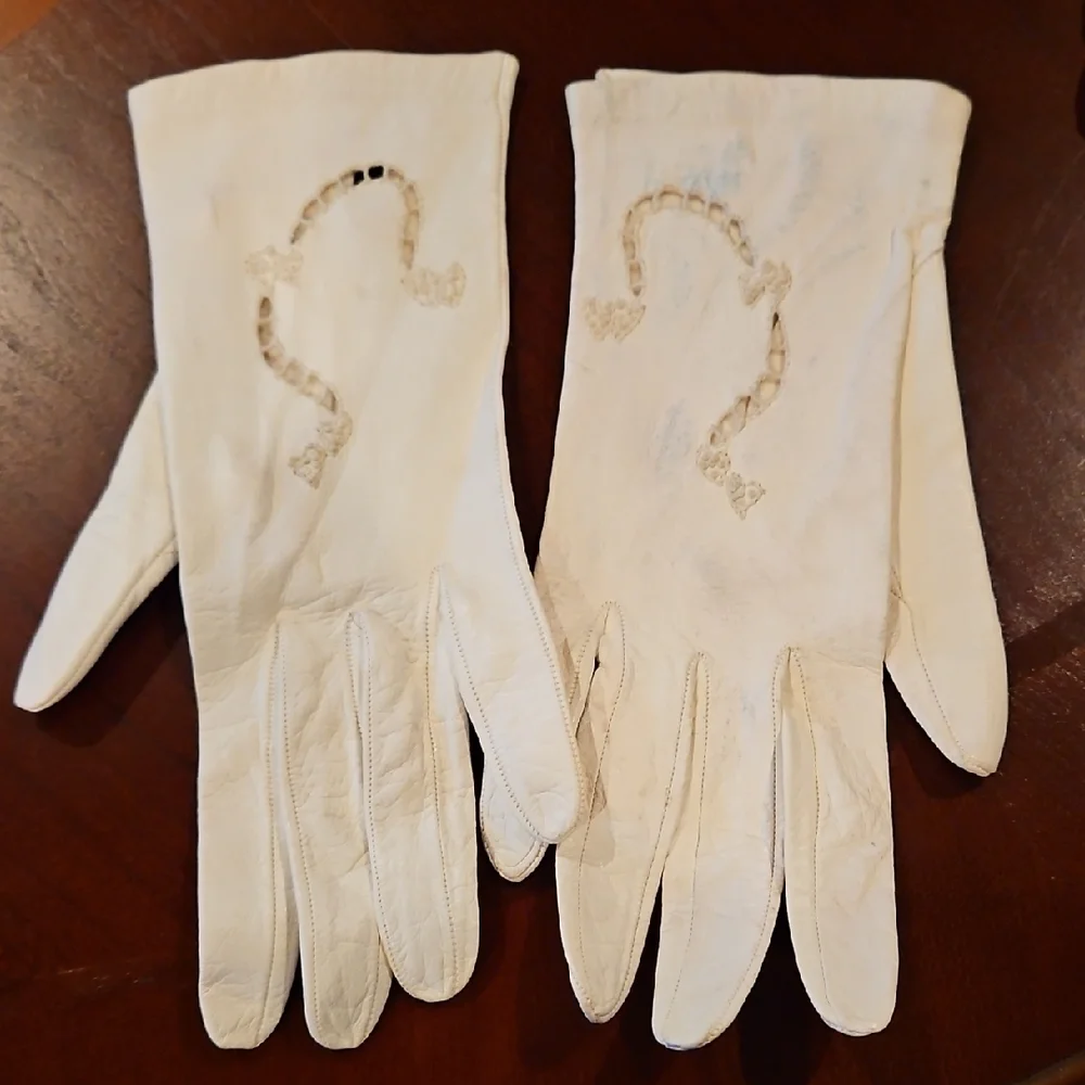 Vintage Womens Leather Gloves Set of 3 in Cream, Black, and Brown - Picture 4 of 11